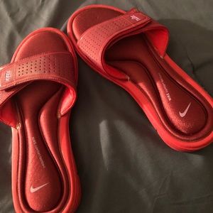 NIKE Slides